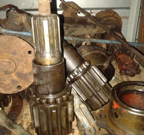 Вал ведущий 40-3502023 барабанных тормозов заднего моста трактора ЮМЗ 6 - фото № 1