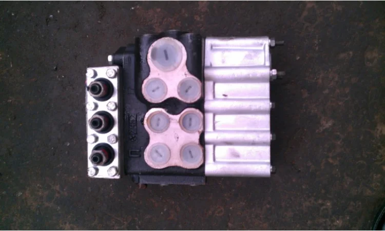 Распределитель Р-80 Т-150 - фото № 2