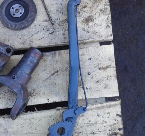 Рычаг центрального тормоза 151.46.035 на трактор Т-150 - фото № 1