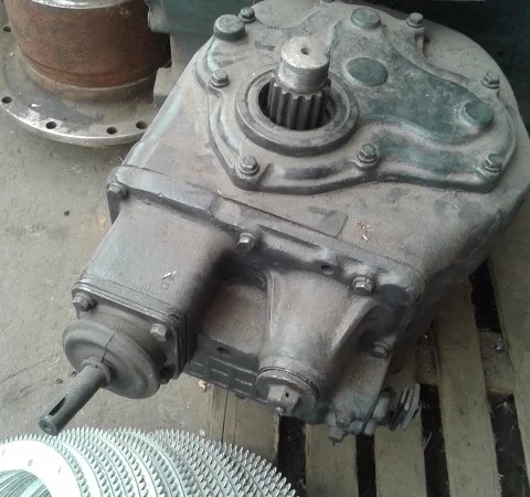 Реверс редуктор ДТ-75 - фото № 1