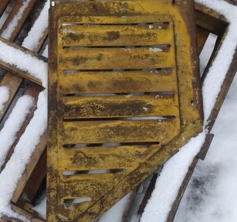 Боковина капота К-702 (жабра) - фото № 1