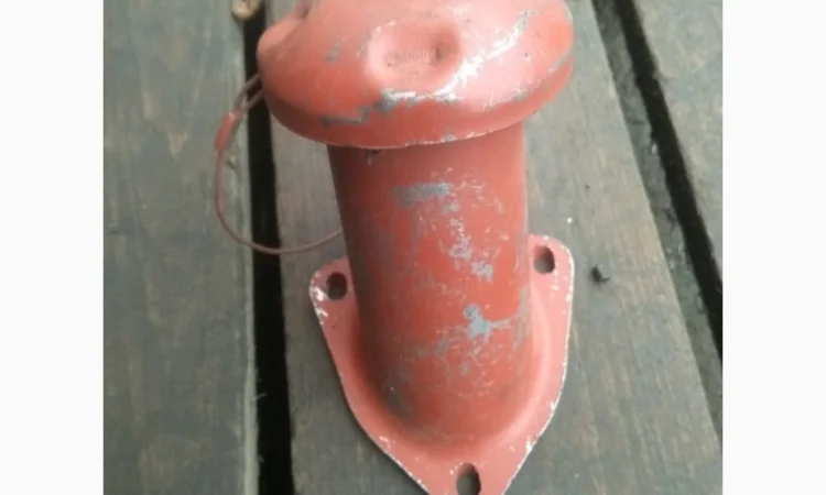 Горловина заливная с сапуном ЮМЗ - фото № 1