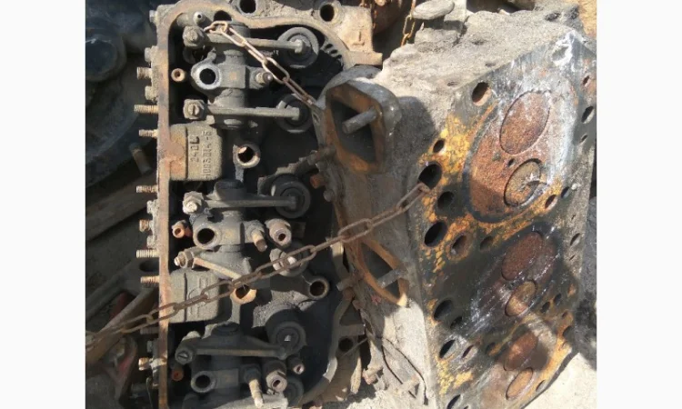 Головка блока ЯМЗ-240 - фото № 1