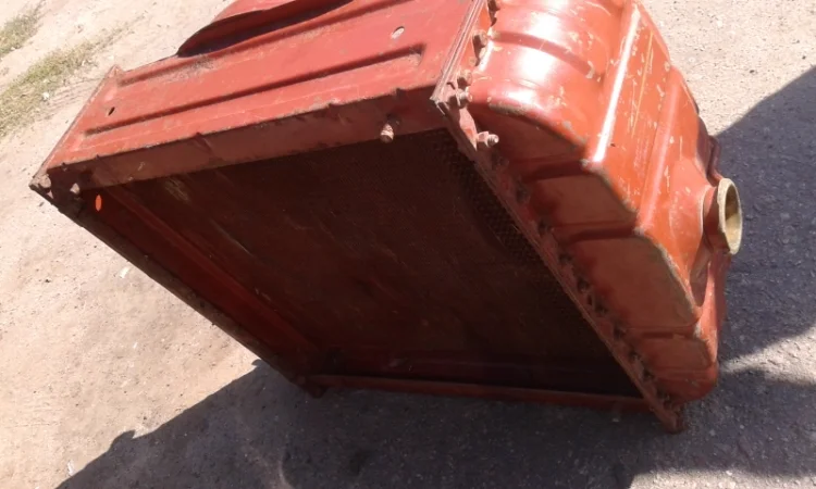 Радиатор ЮМЗ (новый СССР, латунь) - фото № 2