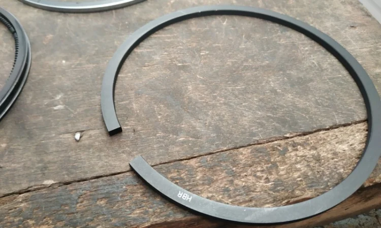 Кольца маслосъёмные ЮМЗ (Чехословакия) - фото № 5