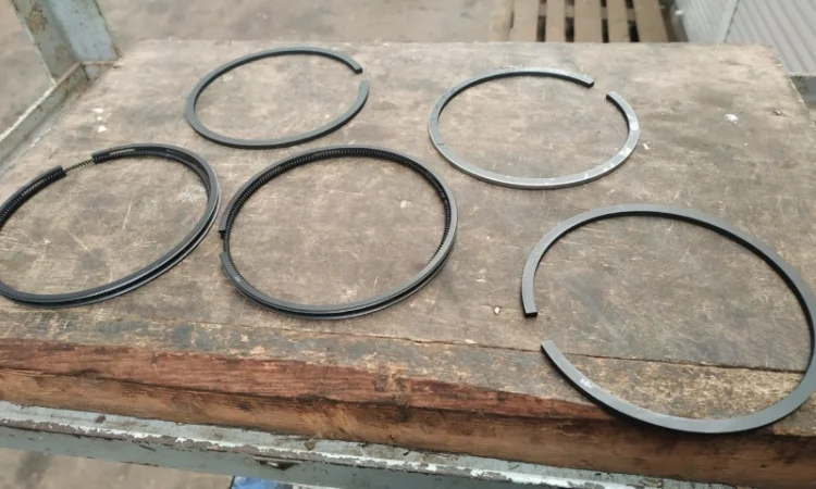 Кольца маслосъёмные ЮМЗ (Чехословакия) - фото № 7