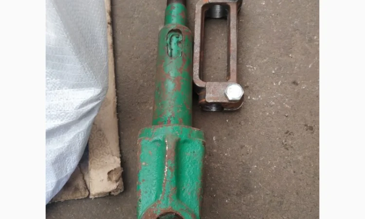 Вилка центрального винта Т-150 (завод) - фото № 1