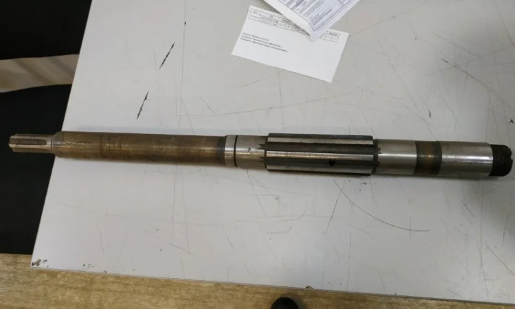 Вал привода насосов 700а.17.01.191 - фото № 1