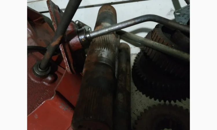 Верхний вал навески МТЗ производства СССР - фото № 2