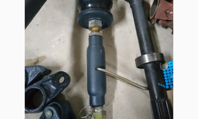 Винт центральный ХТЗ, Т-150 (нового образца) - фото № 1