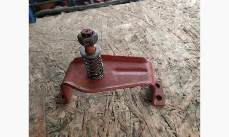 Кронштейн радиатора МТЗ нижний - фото № 3