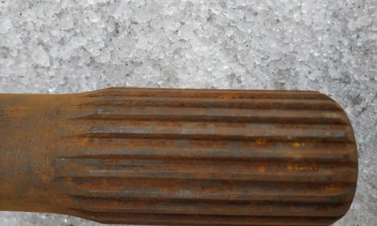 Вал заднего моста ДТ-75 СССР - фото № 2