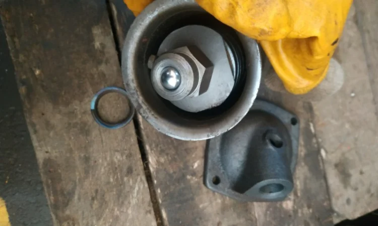 Фильтр гидробака ЮМЗ - фото № 2