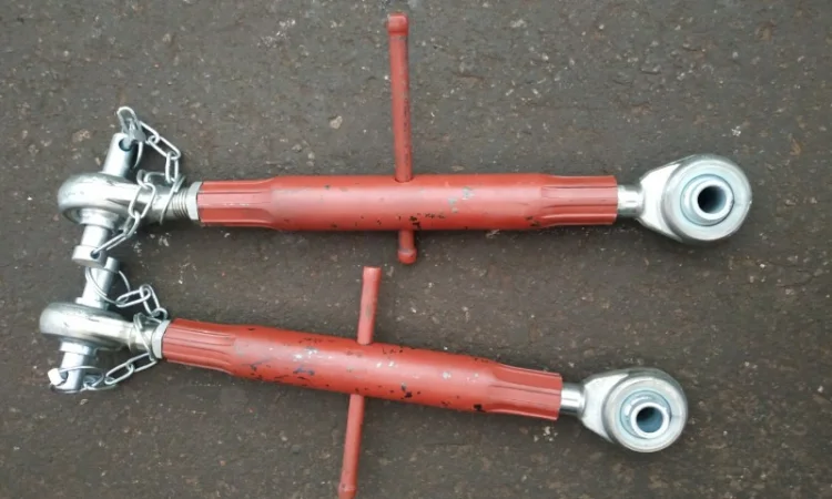 Центральный винт МТЗ, ЮМЗ, Т-150 (СССР) - фото № 1