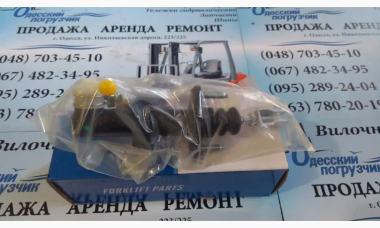 Главный тормозной цилиндр Тойота Toyota Тоёта 5 и 6 - фото № 1