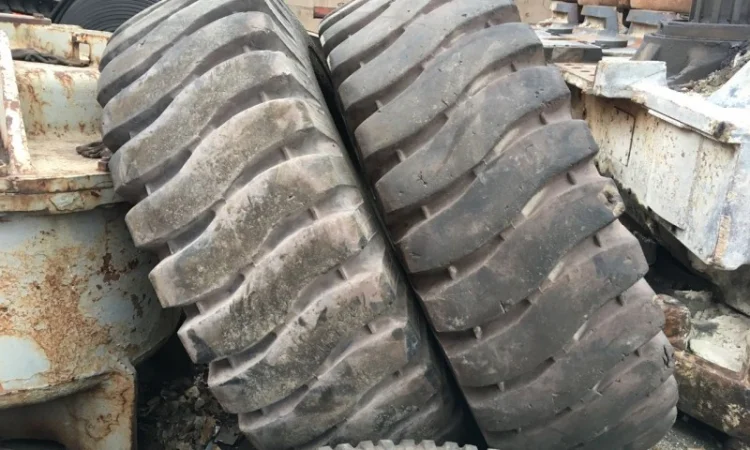 Шина для белаз 18, 00-25 (18/00-25) - фото № 1