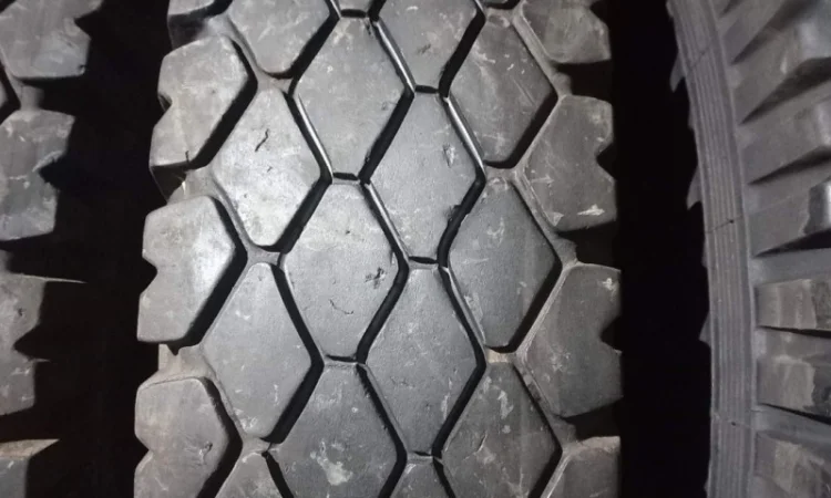 Бу шина 280-508 (10.00-20) ромб на камаз, Зил (Кама, Белшина, Росава) - фото № 9