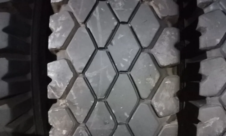 Бу шина 280-508 (10.00-20) ромб на камаз, Зил (Кама, Белшина, Росава) - фото № 3