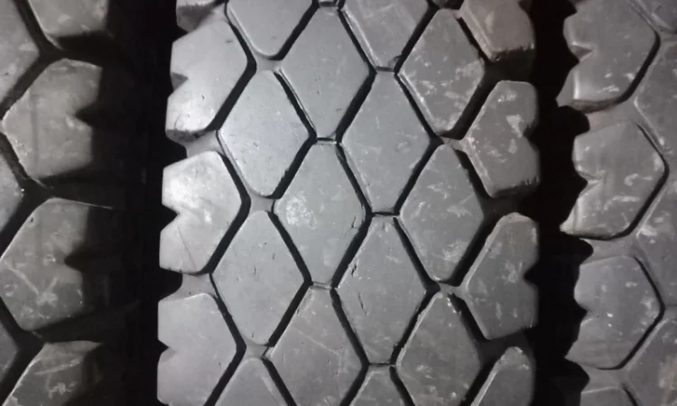 Бу шина 280-508 (10.00-20) ромб на камаз, Зил (Кама, Белшина, Росава) - фото № 4