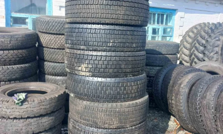 Б-у резина 315/80/22, 5, 315/80р22.5, 315*80*22.5, 315х80х22.5, R22/5 Белшина - фото № 1