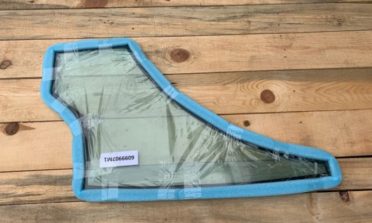 Стекло для спецтехники на JCB / Cat / Volvo / Terex - фото № 1