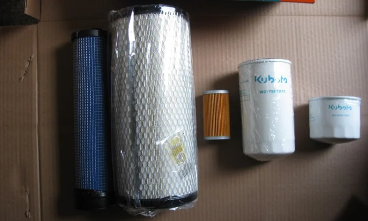 Сервисный набор KUBOTA - фото № 1