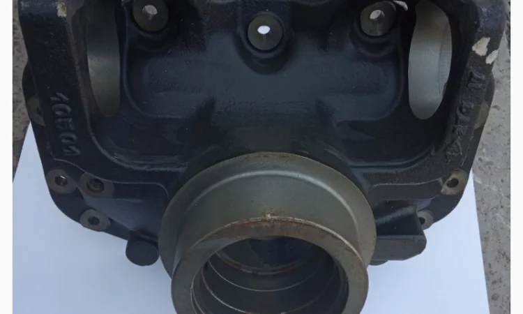 Корпус редуктора Deutz-Fahr 0.900.0093.0 - фото № 1