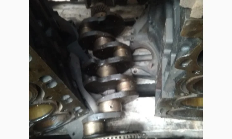 Коленвал к телескопическим погрузчикам Manitou, б/у - фото № 2