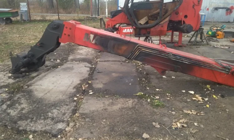 Стрела к телескопическим погрузчикам Manitou, б/у - фото № 1