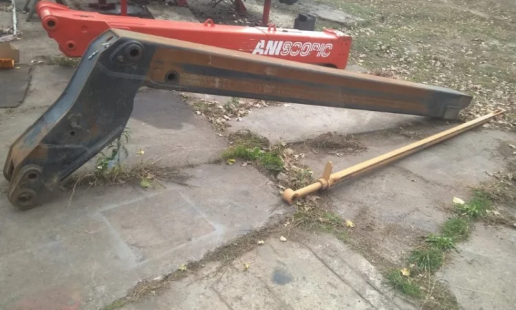 Стрела к телескопическим погрузчикам Manitou, б/у - фото № 3