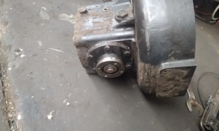 Угловой редуктор к телескопическим погрузчикам Manitou, б/у - фото № 2