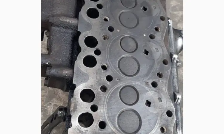 Головка блока двигателя Yanmar Tk3.66 - фото № 1