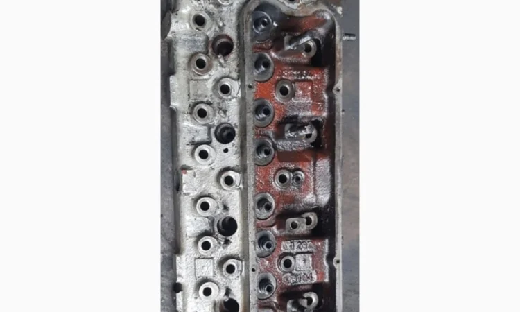 Головка блока двигателя перкинс, Perkins д3900 - фото № 1