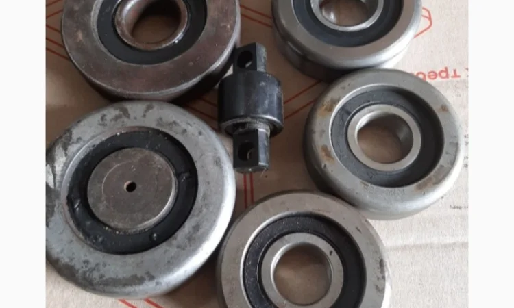 Ролики, подшипники мачты, каретки к вилочным погрузчикам - фото № 1