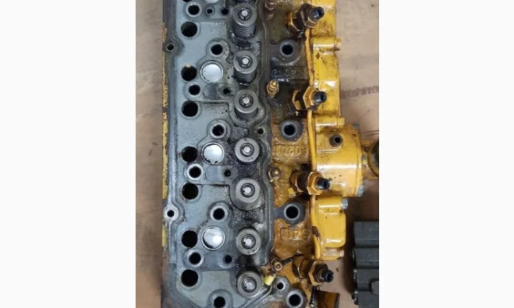 Головка блока двигателя митсубиси, Mitsubishi S4L - фото № 1