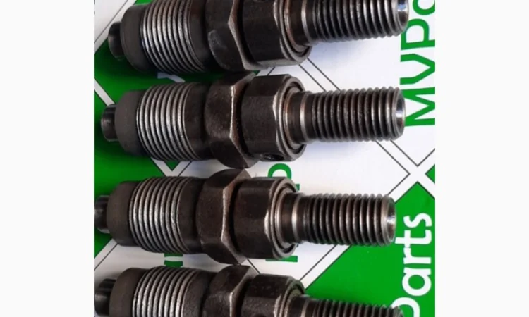 Топливные форсунки дизельного двигателя тоета Toyota 1DZ - фото № 1