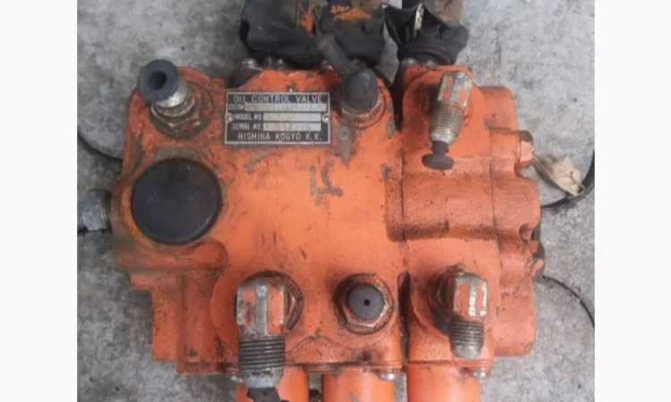 Гидрораспределители к вилочным погрузчикам тоета тсм камацу - фото № 1