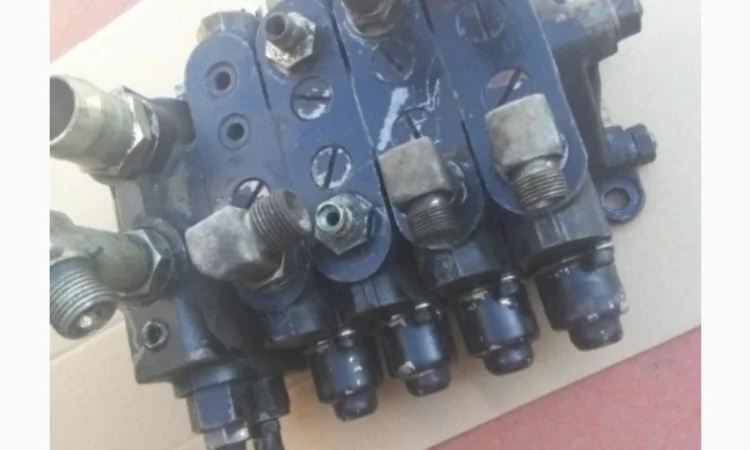 Гидрораспределители к вилочным погрузчикам тоета тсм камацу - фото № 3