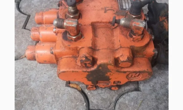 Гидрораспределители к вилочным погрузчикам тоета тсм камацу - фото № 5