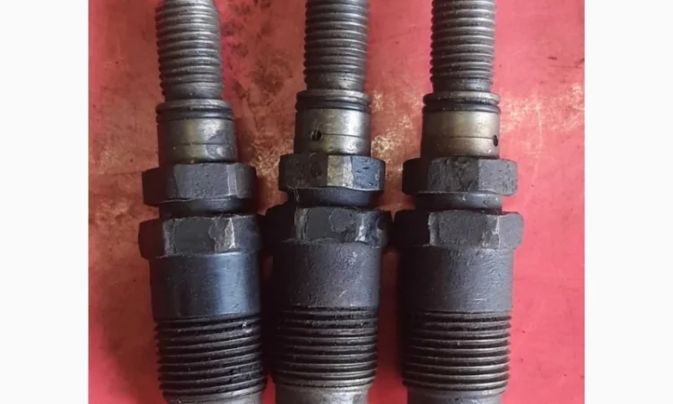 Форсунки топливные двигателя Yanmar Tk3.66 TK3.74 - фото № 2