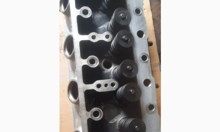 Головка блока двигателя тоета Toyota 5K - фото № 2