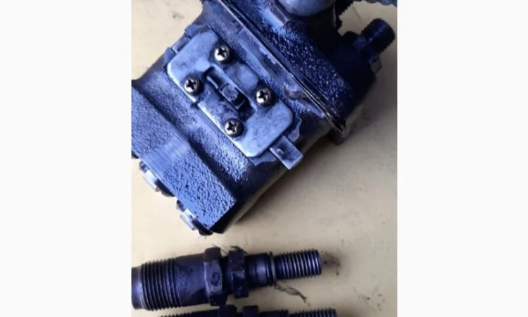 Топливный насос тнвд двигателя Yanmar Tk3.66, TK3.74 - фото № 1