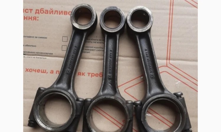 Шатуны дизельного двигателя перкинс Perkins 700 - фото № 1