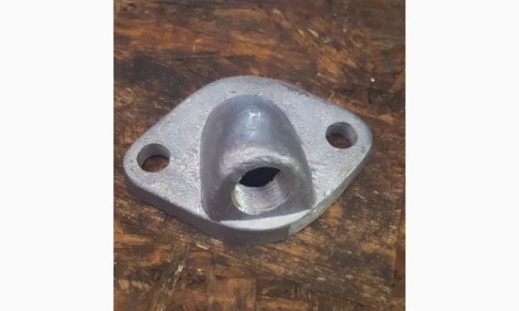 Патрубок головки цилиндров МТЗ - фото № 1