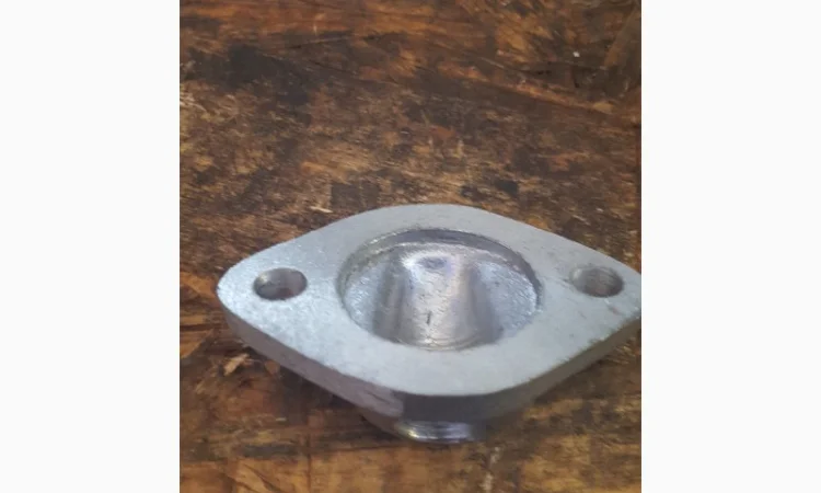 Патрубок головки цилиндров МТЗ - фото № 2
