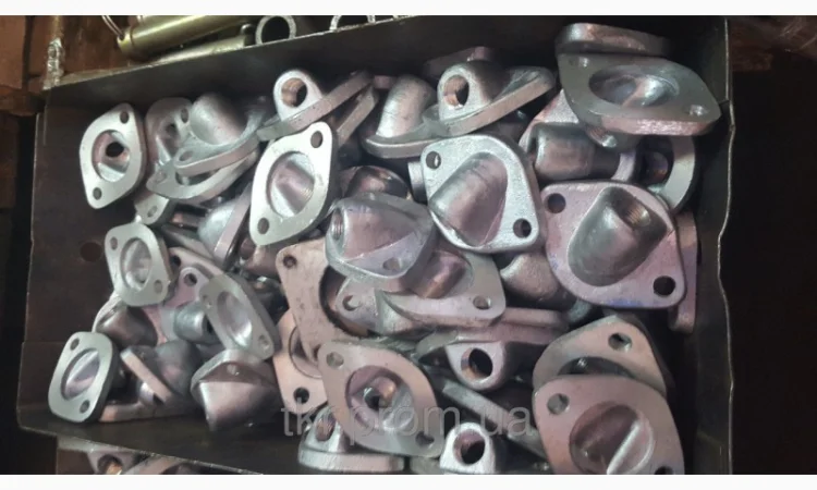 Патрубок головки цилиндров МТЗ - фото № 3