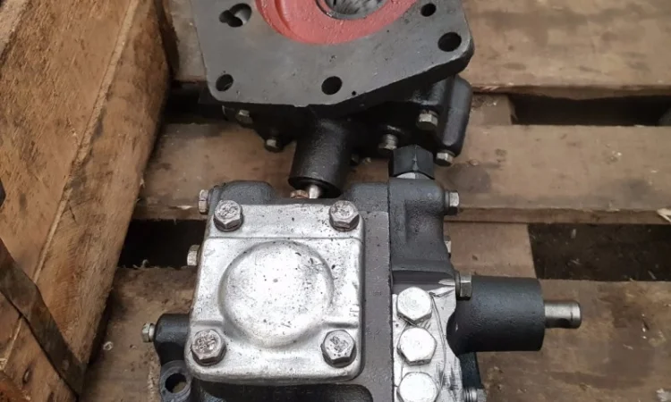 Распределитель КПП правый Т-150 150.37.025-1 - фото № 1