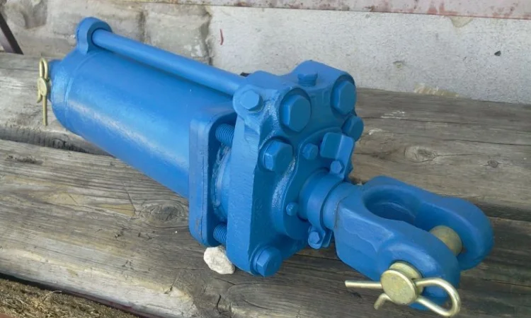 Гидроцилиндр ЦС-100 200-3 (МТЗ,  ЮМЗ) - фото № 1