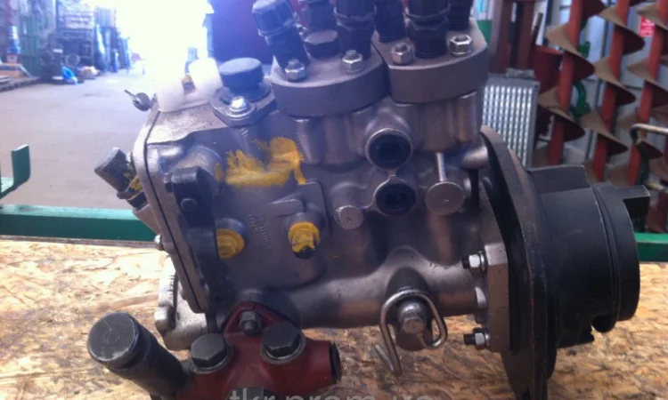 Топливный насос Т-150, СМД-60 - фото № 1