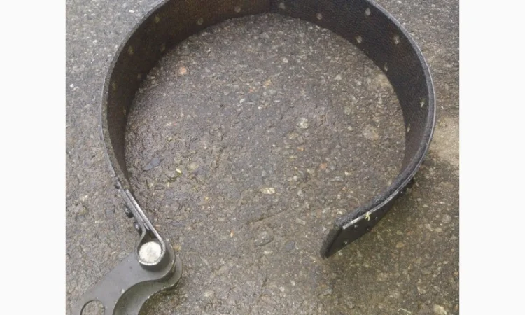 Лента планетарного тормоза в сборе ДТ-75 - фото № 1